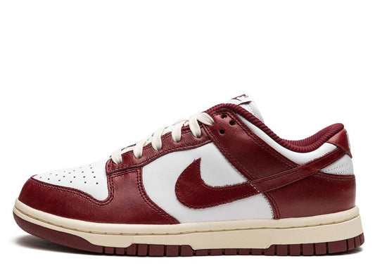 Nike Dunk Low Vintage Team Red (W) - pickUP