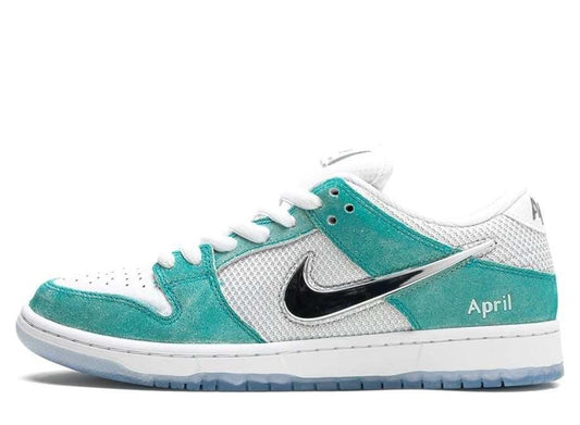 Nike SB Dunk Low April Skateboards - pickUP